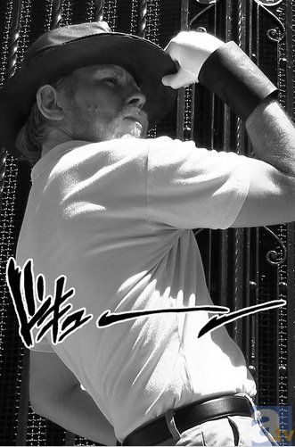 pg电子模拟器：10万只鸭蛋倾覆京珠高速遭近百村民哄抢(图)